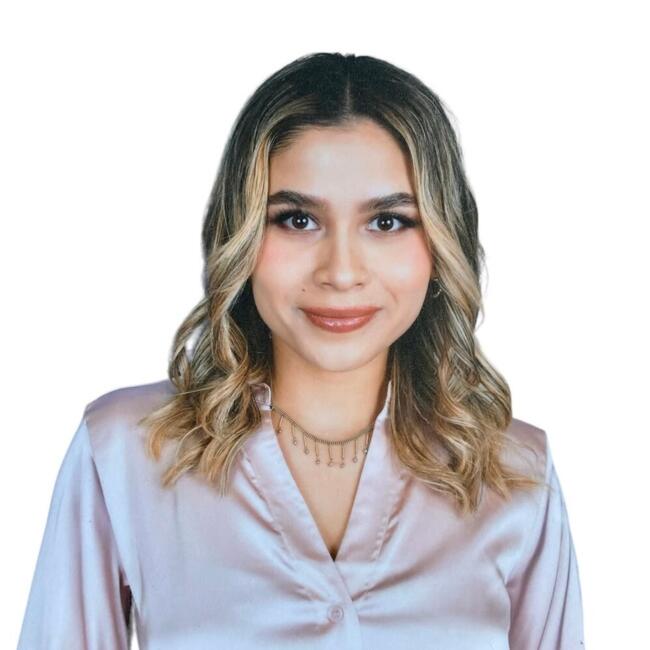Babysitter in Sydney: Kathy Perez