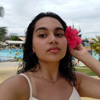 Babá em Cajazeiras: Maria Esther