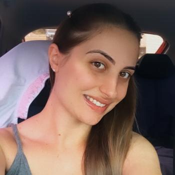 Babá em Blumenau: Janara
