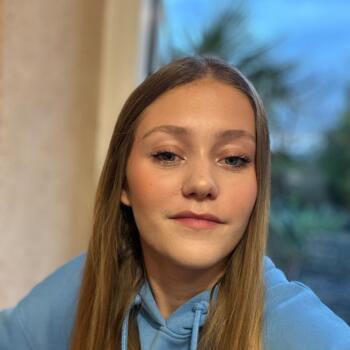 Babysitter Limas: Amandine