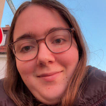 Babysitter Kissing: Lena