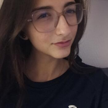 בייביסיטר ב- דנקרק: Salomé