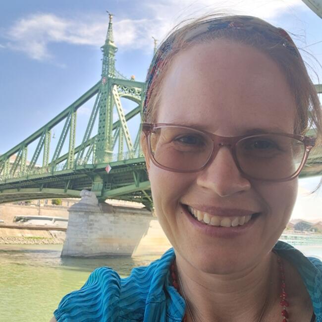Babysitter in Budapest: Éva