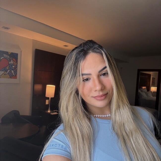 Babysitter in London: Isabella