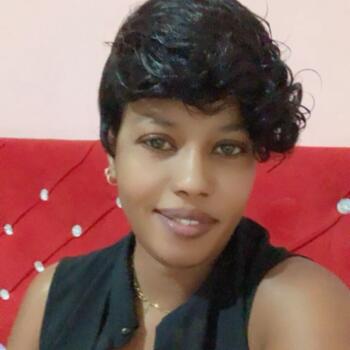 Nanny in Tangier: Awadieng