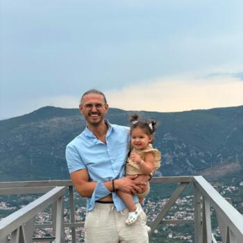 Posao tete u Trebinje: posao čuvanja djece Alexander