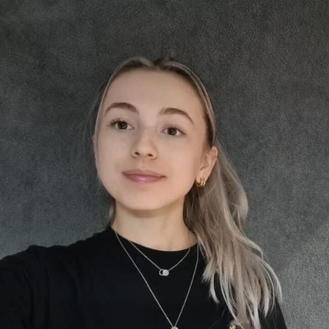 Babysitter in Grenoble: Anouk