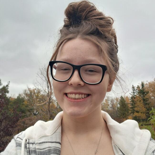 Babysitter in Sherwood Park: Madison