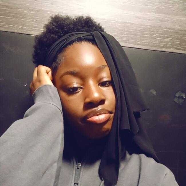 Babysitter in La Louvière: Fatima