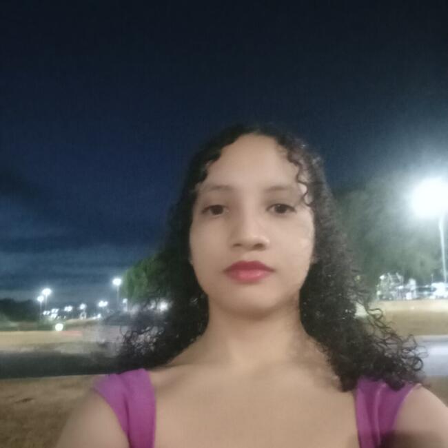 Babá em Rio Verde: Lais