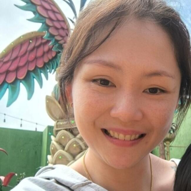 Babysitter in Singapore Island: Chloe