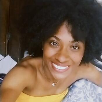 Babá em Salvador: Larissa