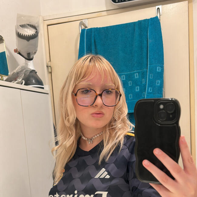 Babysitter in Boulogne-Billancourt: Apolline