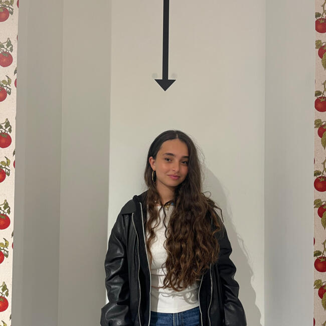 Babysitter in London: Camila