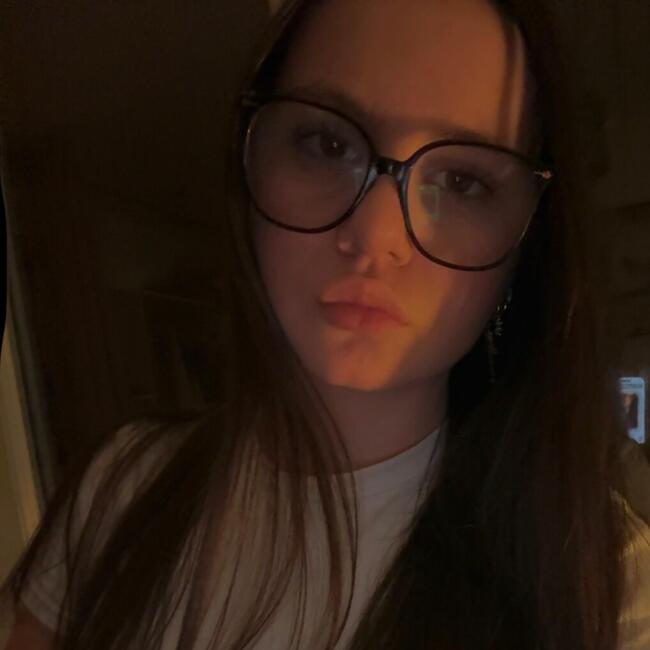 Babysitter in Le Lardin-Saint-Lazare: Camille