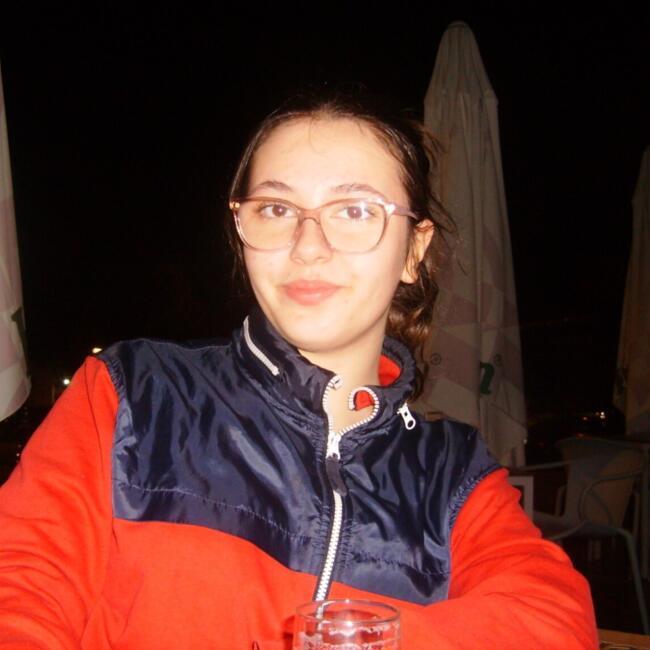 Babysitter in Viseu: Ariana