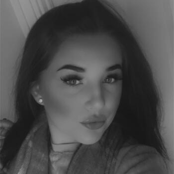 Babysitter in Bradford: Holly