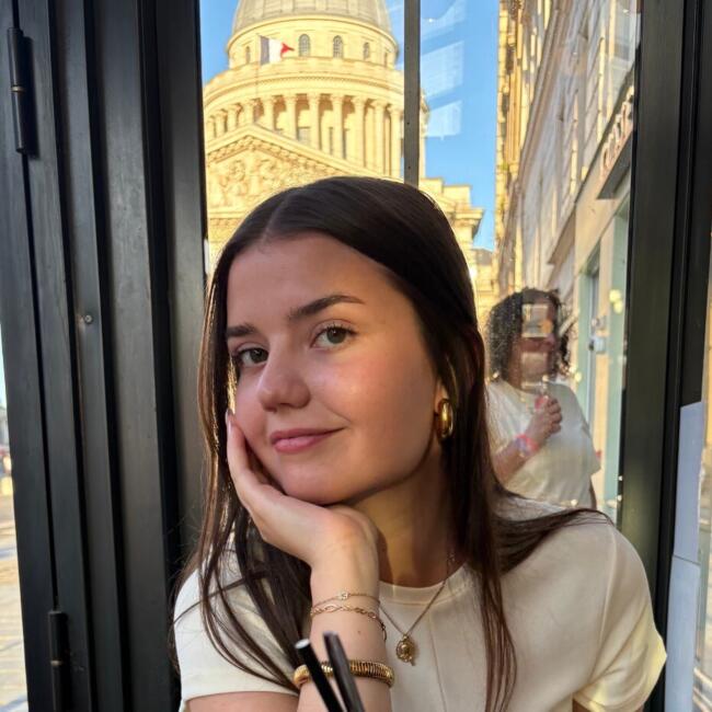 Babysitter in Paris: Johanna