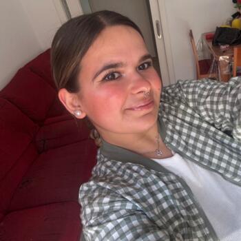 Babysitter in Elche: Laura