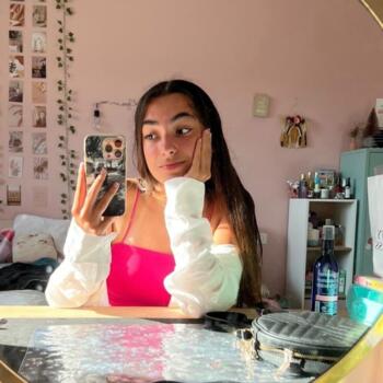 Babysitter in Périgny: Sarah