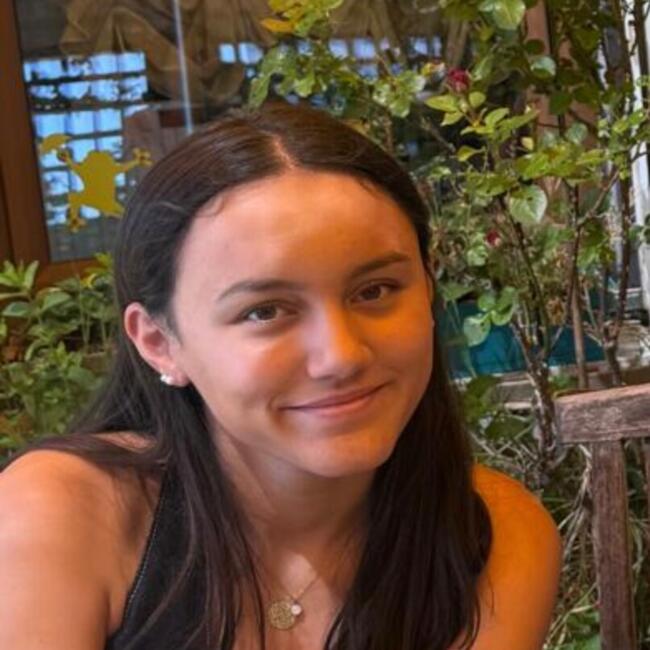 Babysitter in Boulogne-Billancourt: Manon