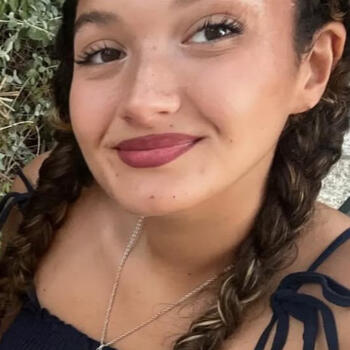 Babysitter in Paris: Ava