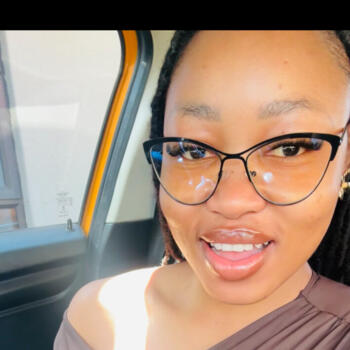 Babysitter Springs: Noluthando Trudy