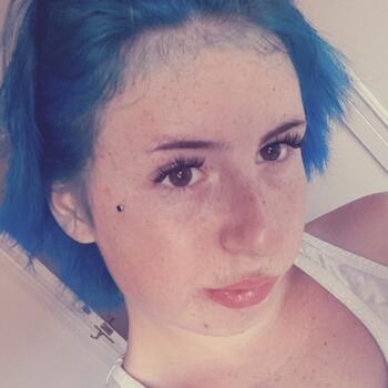 Babysitter in Warrington: Caitlin
