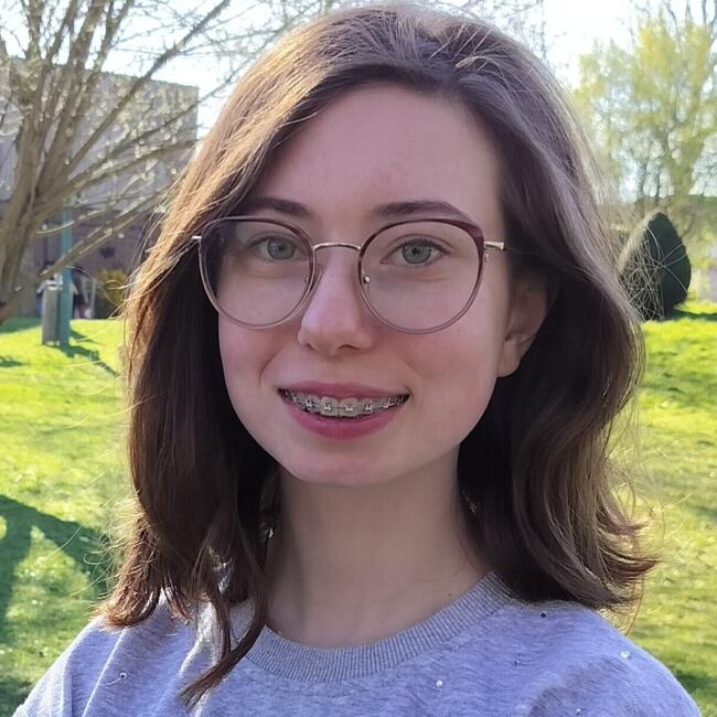 位於Tourcoing的臨時保母: Thaïs