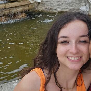 Babysitter in Brasschaat: Robine Van Deuren