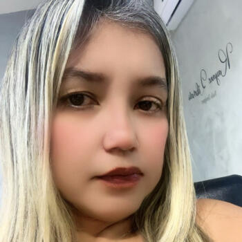 Babá em Rio das Ostras: Lucilania