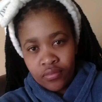 Babysitter Krugersdorp: Sibongile vinolia