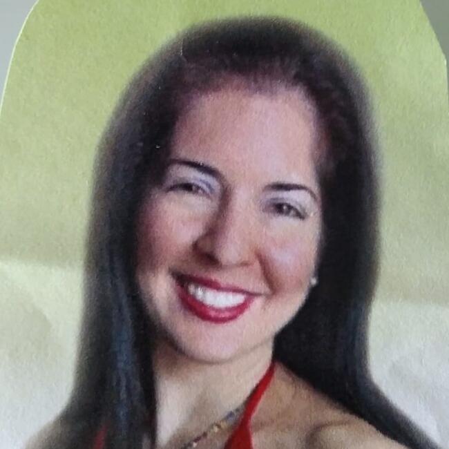 Babysitter in Panama City: Laura