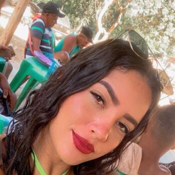 Babysitter in Novo Lino: Valderlania