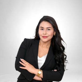 Babysitter in An Muileann gCearr: Karla Cardona Rosales