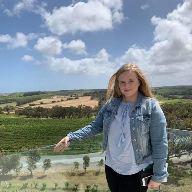 Babysitter in Gold Coast: Molly