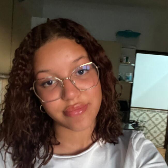 Babysitter em Setúbal: Allice