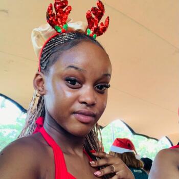 Babysitter Ngodini: Kwandiswa