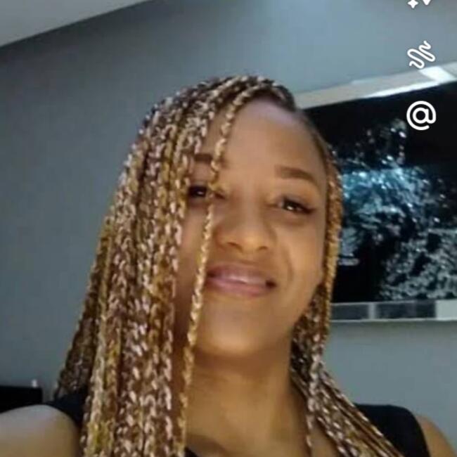 Babysitter in Almada: Marisa