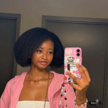 Babysitter Edmonton: Jenovic suzanne