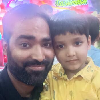 Nanny job in Mumbai: babysitting job Dr.Saumyaranjan