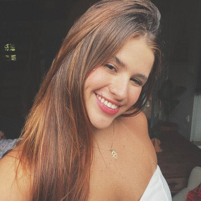 Babysitter in Florianópolis: Clara