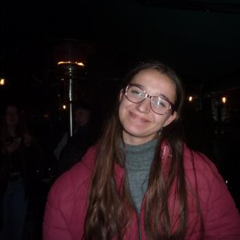 Niñera en Villa Aberastain: María José