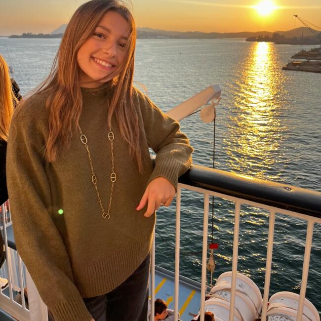 Babysitter in Saint-Hippolyte: Carla