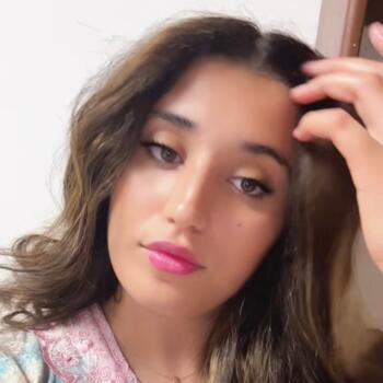 Babysitter Varese: Hajar