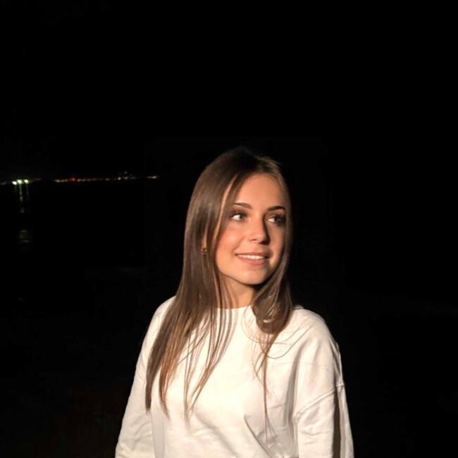 Babysitter in Vence: Jade