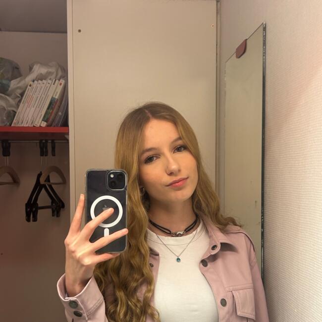 Babysitter in Vienne: Cassandra