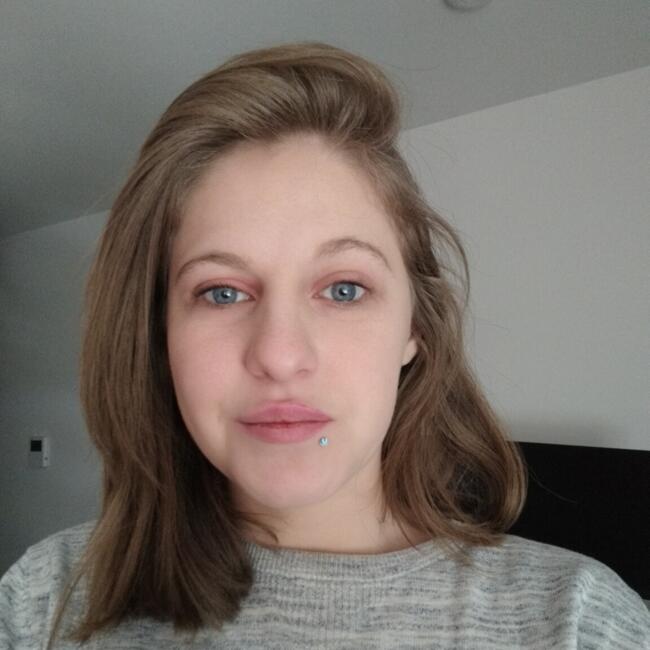 Babysitter in Nanterre: Kelly