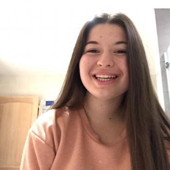 Babysit Hoevenen: Laura