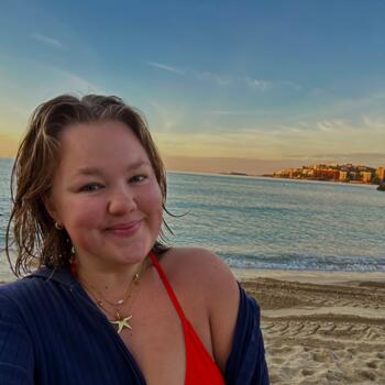 Babysitter Gold Coast: Joely